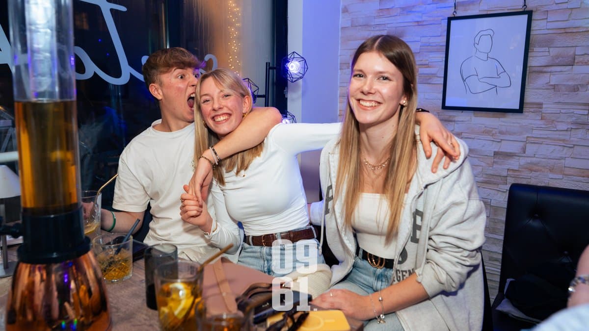 Neon White Party - SantoRino Bar preview