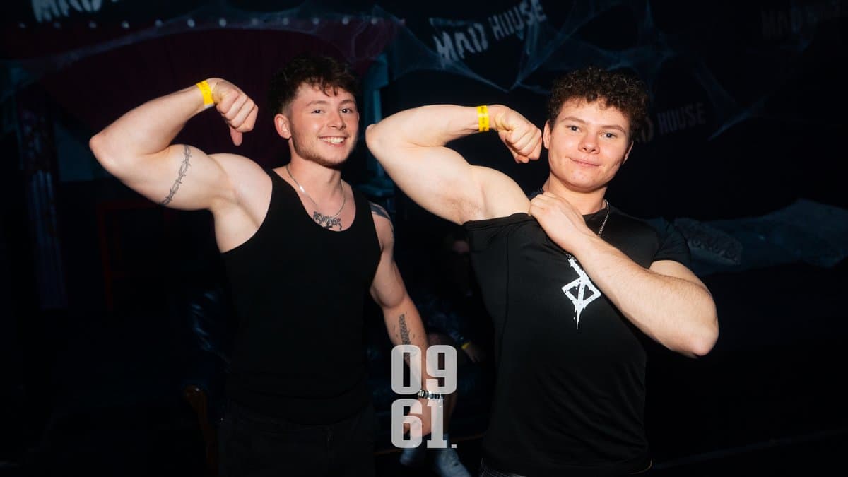 Extase x Schwitzkasten - Mad House