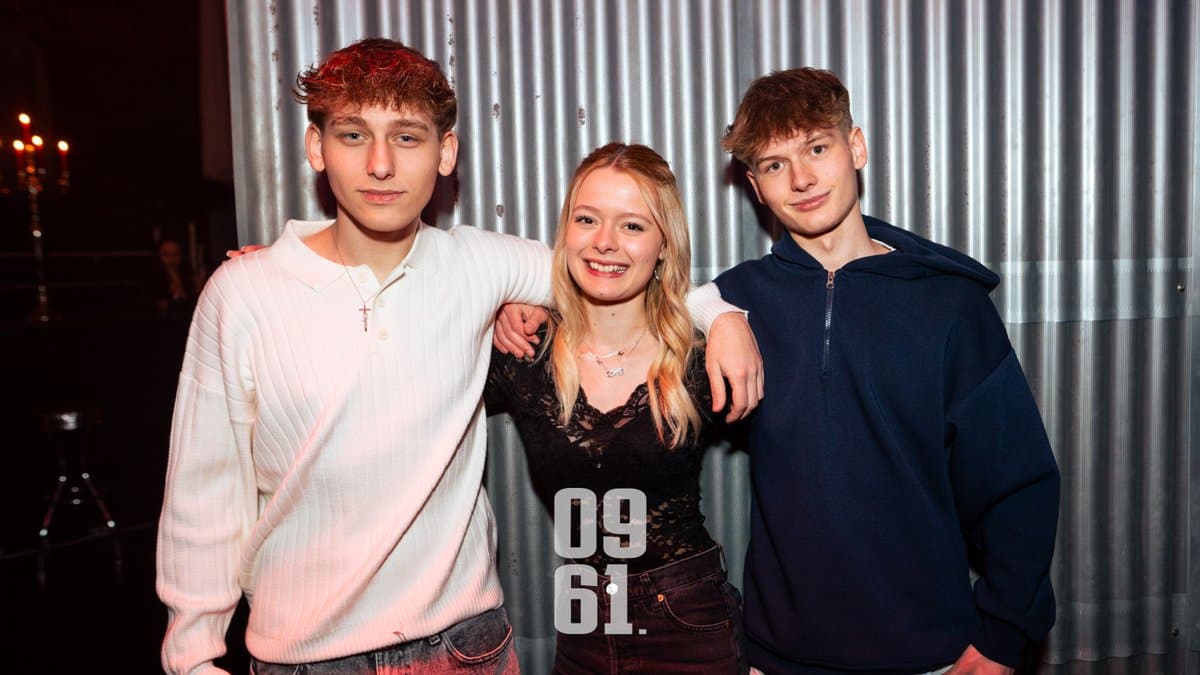 VOLTAGE VOYAGE - Mad House