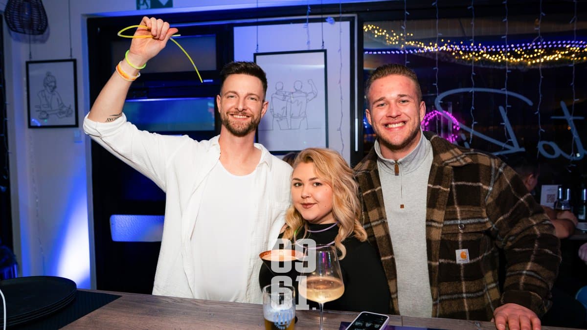 Neon White Party - SantoRino Bar preview