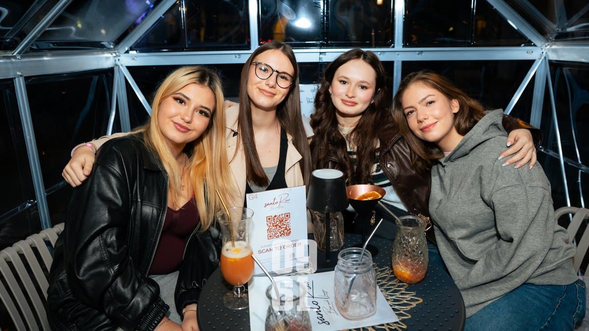 Neon Night - SantoRino Bar