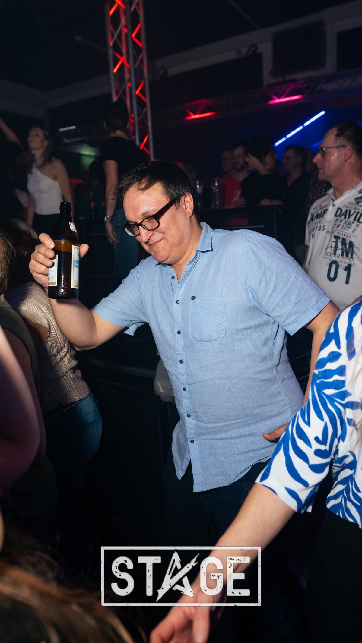 Ü30 - Stage preview