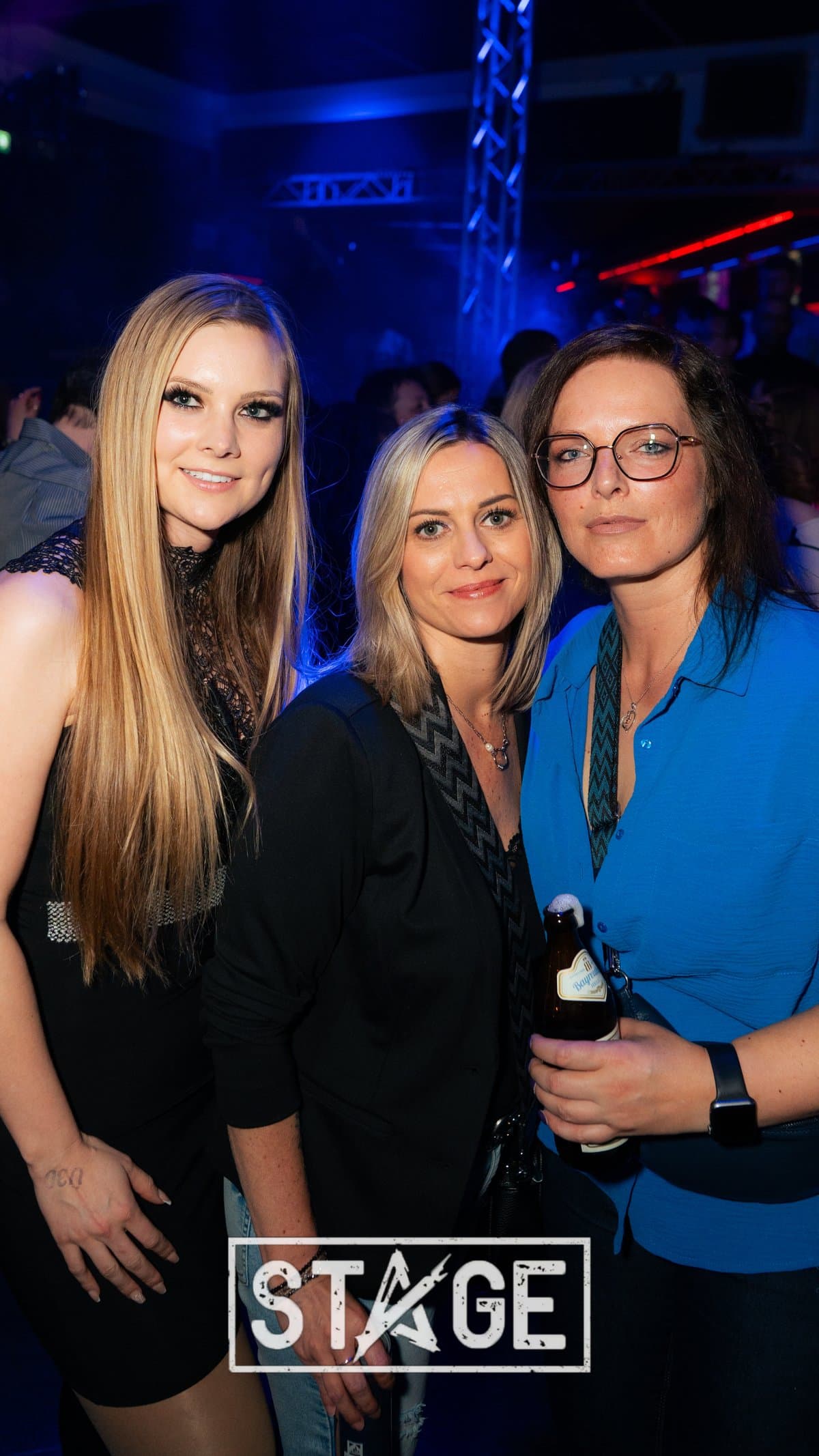 Ü30 - Stage preview