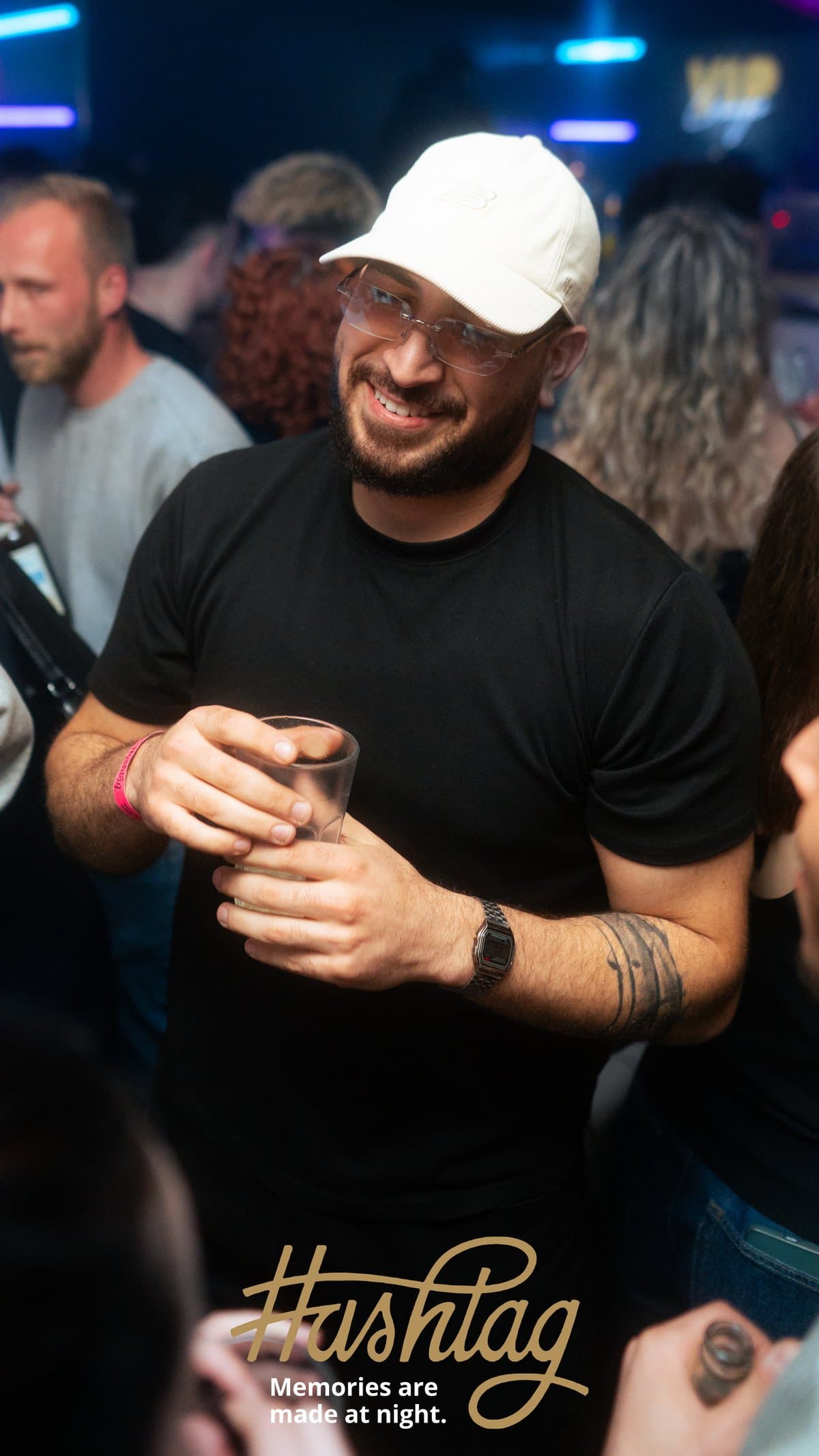 START UP - Hashtag preview