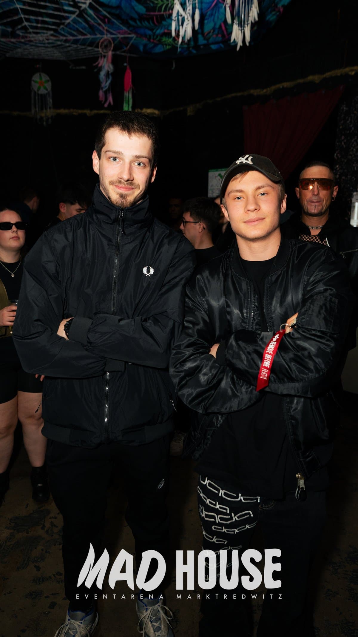 VOLTAGE VOYAGE - Mad House preview