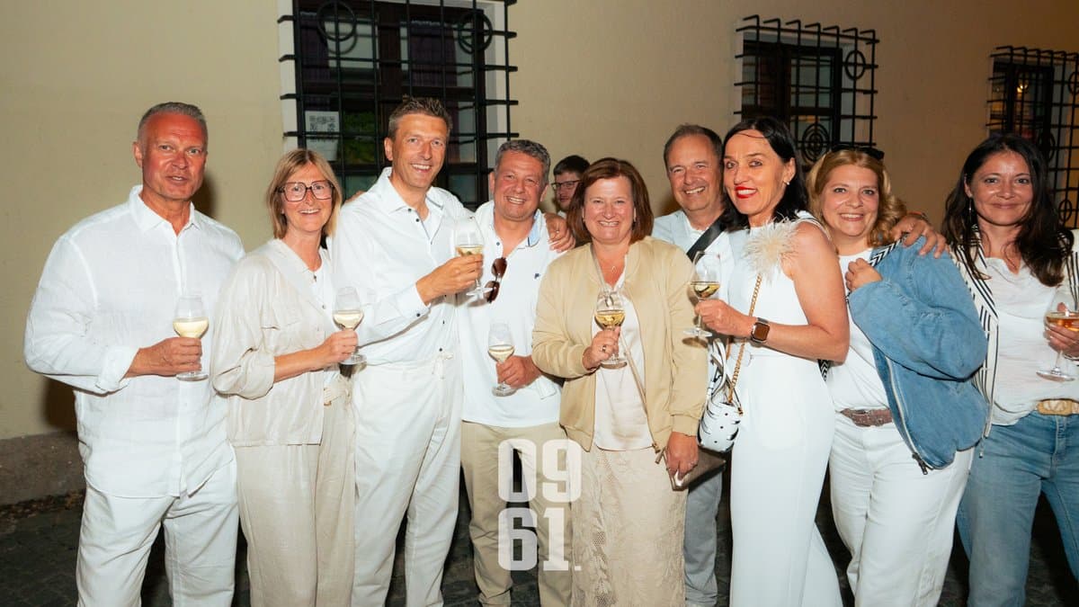 White Night - Das Louis preview